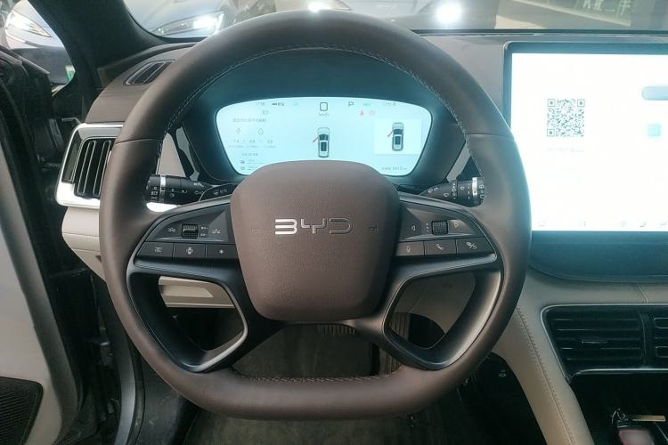 Used BYD Song PLUS New Energy 2025 DM-i Smart Drive 112KM Prestige Model Steering Wheel