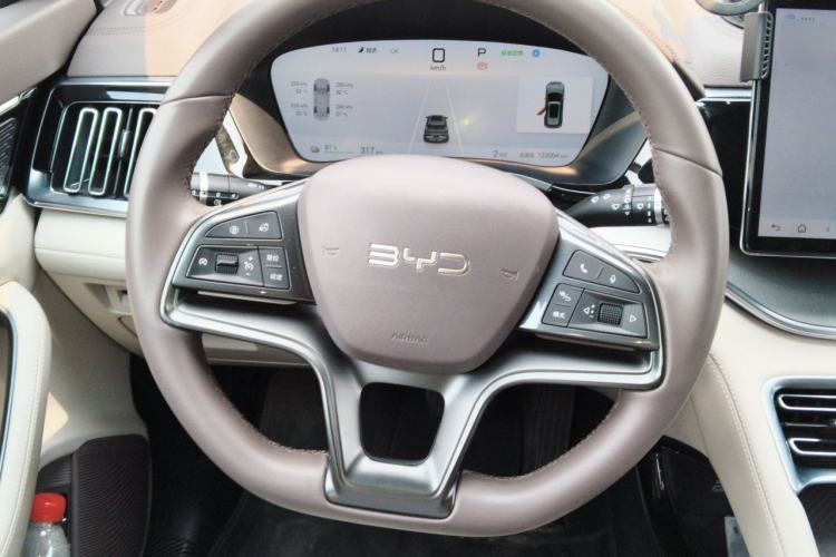 Used BYD Song PLUS New Energy 2025 EV 520km Luxury Version Steering Wheel