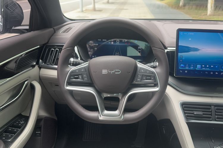 Used BYD Song PLUS New Energy 2025 DM-i 112KM Prestige Model Steering Wheel