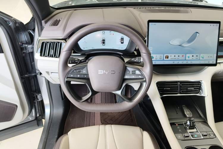 Used BYD Song PLUS New Energy 2025 EV Intelligent Driving Version 520km Premium Model Steering Wheel