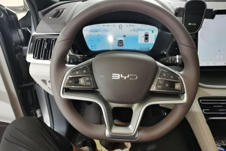 Used BYD Song PLUS New Energy 2025 DM-i 112KM Prestige Model Steering Wheel