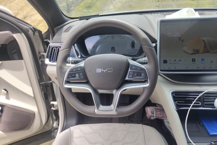 Used BYD Song PLUS New Energy 2025 DM-i 160KM Flagship Model Steering Wheel