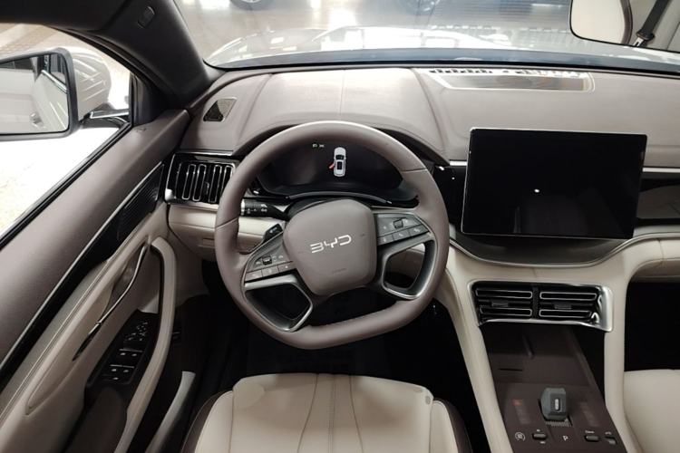 Used BYD Song PLUS New Energy 2025 EV Intelligent Driving Edition 520km Luxury Model Steering Wheel
