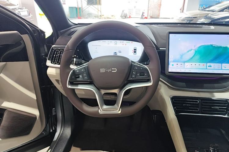 Used BYD Song PLUS New Energy 2025 EV 520km Premium Version Steering Wheel