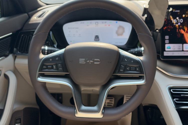 Used BYD Song PLUS New Energy 2025 DM-i 112KM Prestige Model Steering Wheel