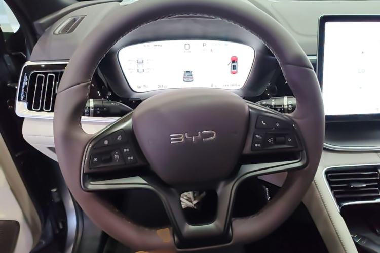 Used BYD Song PLUS New Energy 2025 EV 520km Luxury Version Steering Wheel