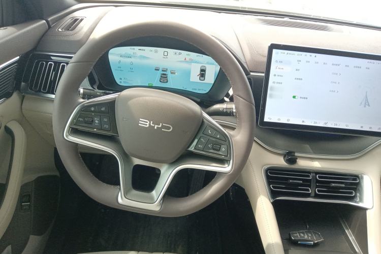 Used BYD Song PLUS New Energy 2025 DM-i 112KM Prestige Model Steering Wheel