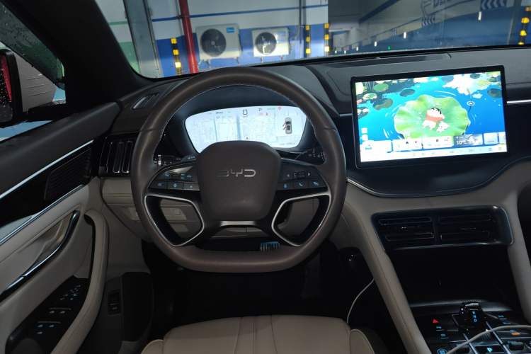 Used BYD Song PLUS New Energy 2025 EV 520km Luxury Version Steering Wheel