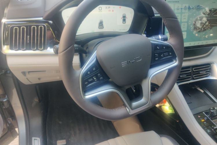 Used BYD Song PLUS New Energy 2025 DM-i 160KM Flagship Model Steering Wheel