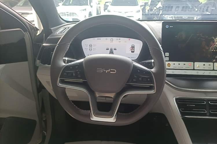 Used BYD Song PLUS New Energy 2025 DM-i 160KM Flagship Model Steering Wheel