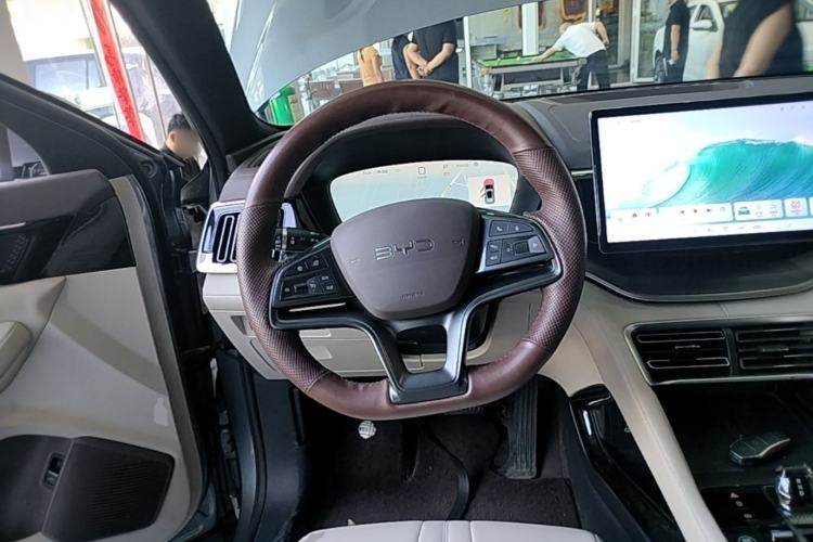 Used BYD Song PLUS New Energy 2025 EV 520km Luxury Version Steering Wheel