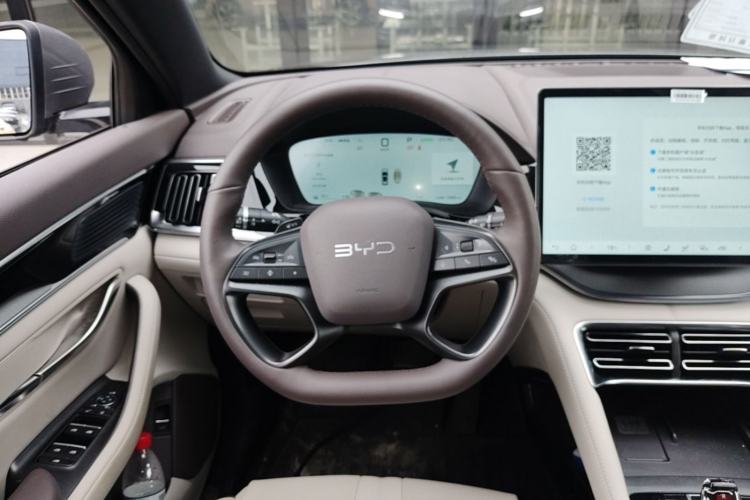 Used BYD Song PLUS New Energy 2025 EV with 605 km Range – Flagship Version Steering Wheel