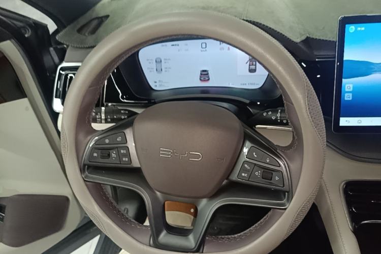Used BYD Song PLUS New Energy 2025 DM-i 112KM Prestige Model Steering Wheel