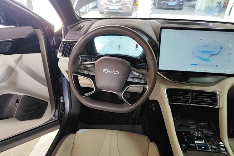 Used BYD Song PLUS New Energy 2025 EV Intelligent Driving Version 520km Premium Model Steering Wheel