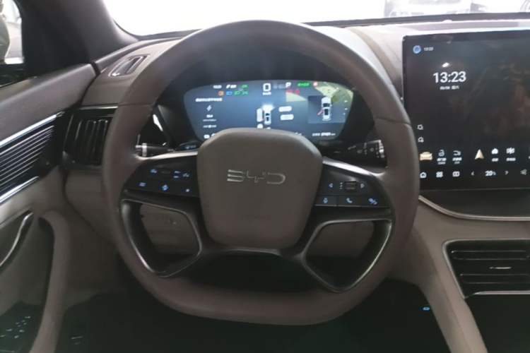 Used BYD Song PLUS New Energy 2025 EV Intelligent Driving Version 520km Premium Model Steering Wheel