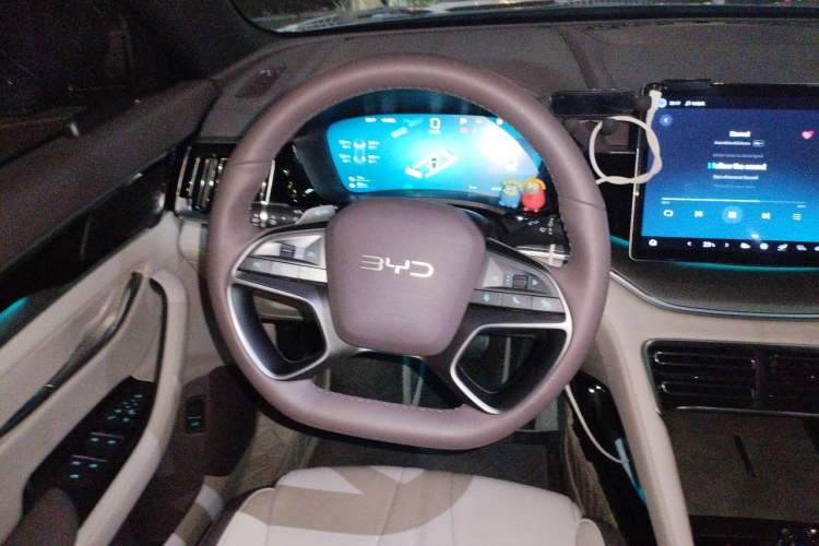 Used BYD Song PLUS New Energy 2025 DM-i Intelligent Driving 112KM Prestige Model Steering Wheel