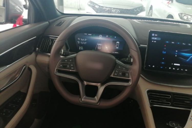 Used BYD Song PLUS New Energy 2025 DM-i 112KM Prestige Model Steering Wheel