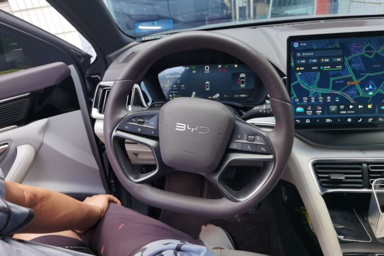Used BYD Song PLUS New Energy 2025 DM-i 112KM Prestige Model Steering Wheel