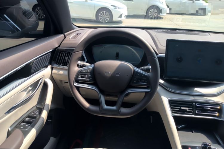 Used BYD Song PLUS New Energy 2025 DM-i 75KM Luxury Model Steering Wheel