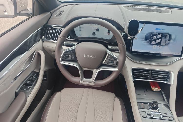 Used BYD Song PLUS New Energy 2025 DM-i 112KM Prestige Model Steering Wheel