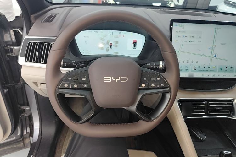 Used BYD Song PLUS New Energy 2025 DM-i Smart Drive 112KM Prestige Model Steering Wheel