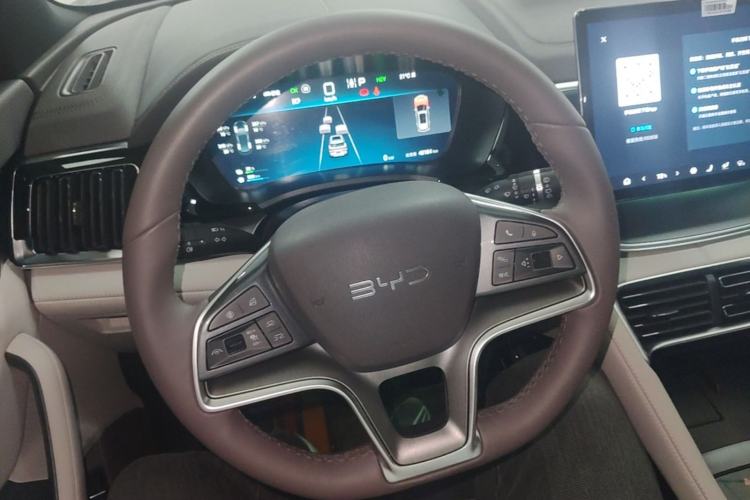 Used BYD Song PLUS New Energy 2025 DM-i 112KM Prestige Model Steering Wheel
