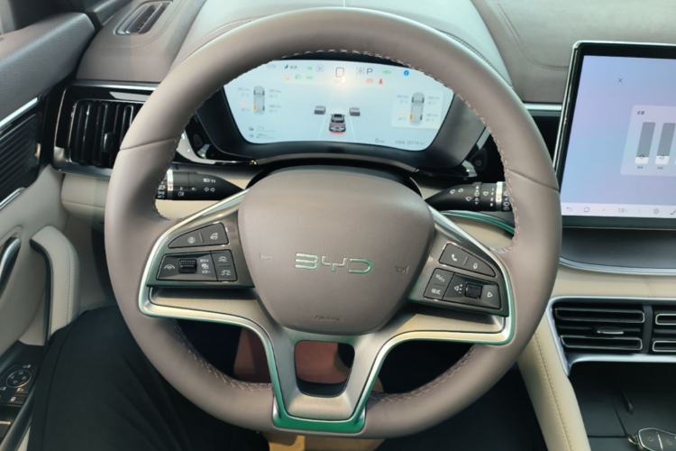Used BYD Song PLUS New Energy 2025 DM-i 112KM Prestige Model Steering Wheel