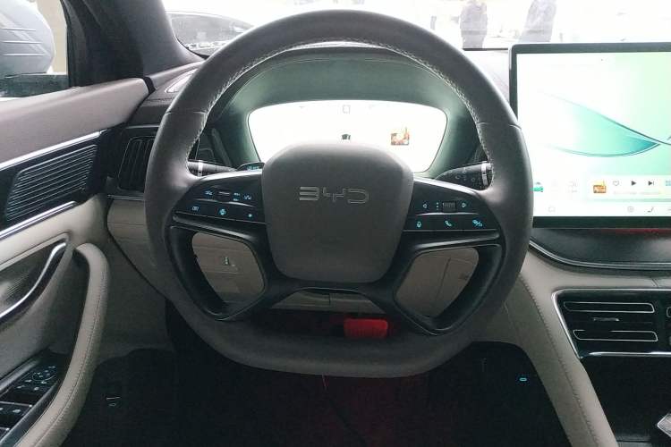 Used BYD Song PLUS New Energy 2025 EV Intelligent Driving Version 520km Premium Model Steering Wheel