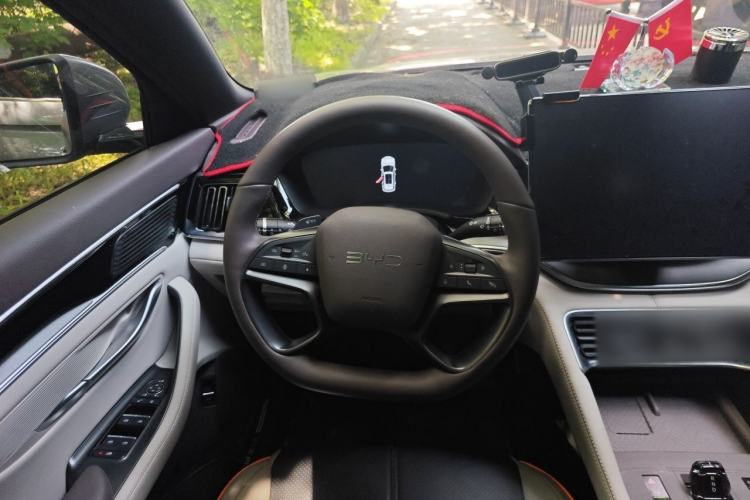 Used BYD Song PLUS New Energy 2025 DM-i Smart Drive 112KM Prestige Model Steering Wheel