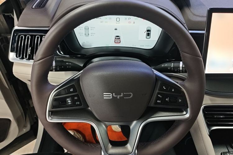 Used BYD Song PLUS New Energy 2025 DM-i 112KM Prestige Model Steering Wheel