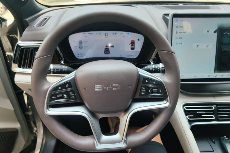 Used BYD Song PLUS New Energy 2025 DM-i 160KM Flagship PLUS Steering Wheel