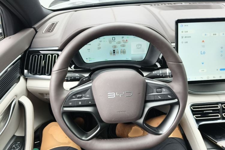 Used BYD Song PLUS New Energy 2025 DM-i Intelligent Driving 160KM Flagship Model Steering Wheel