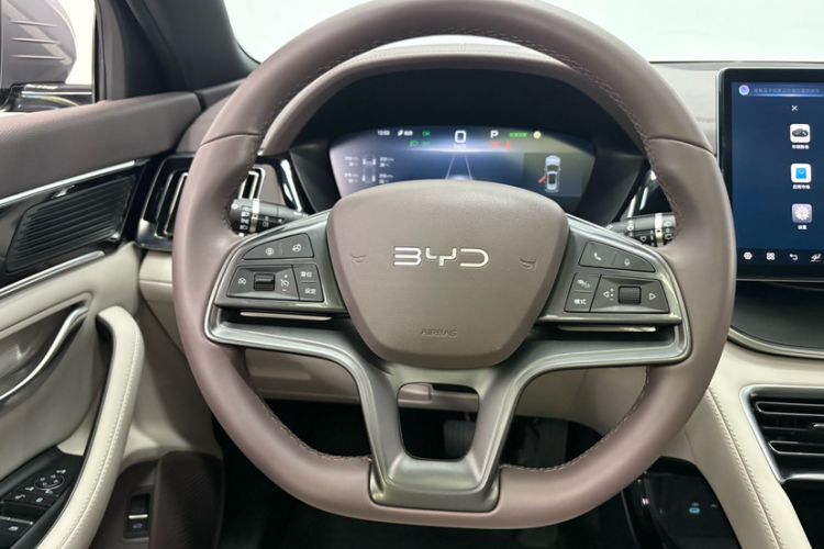 Used BYD Song PLUS New Energy 2025 EV 520km Luxury Version Steering Wheel