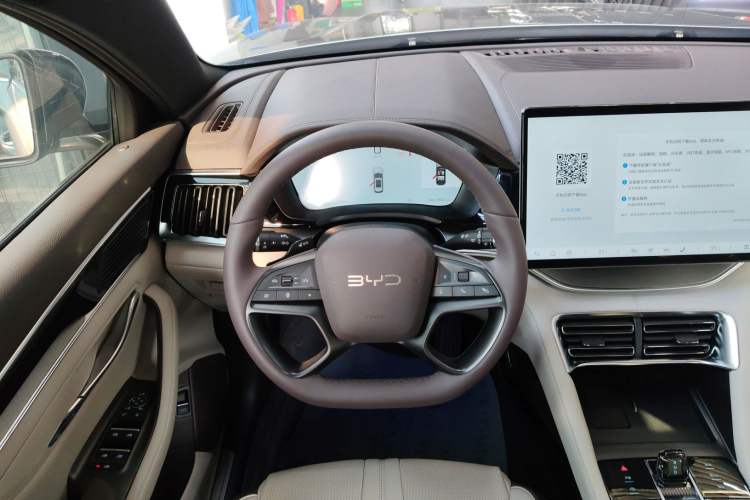 Used BYD Song PLUS New Energy 2025 EV Smart Drive Edition 605km Flagship Model Steering Wheel