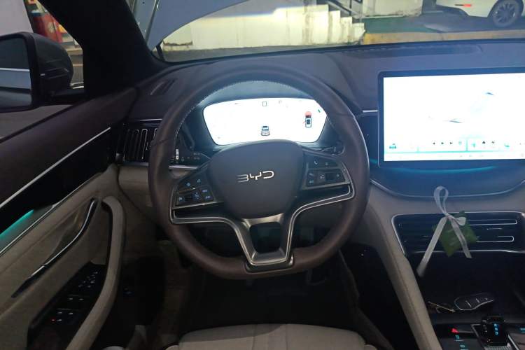 Used BYD Song PLUS New Energy 2025 DM-i 112KM Prestige Model Steering Wheel