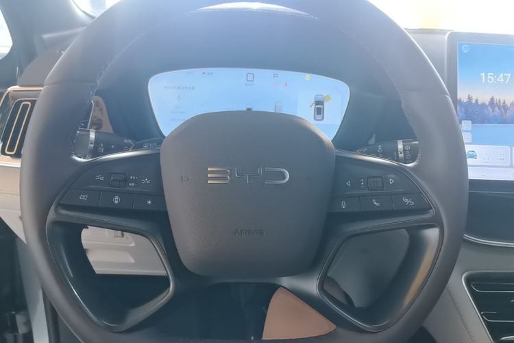 Used BYD Song PLUS New Energy 2025 EV Intelligent Driving Edition 520km Luxury Model Steering Wheel