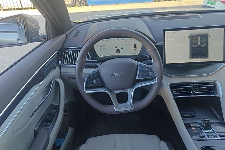 Used BYD Song PLUS New Energy 2025 EV 520km Premium Version Steering Wheel