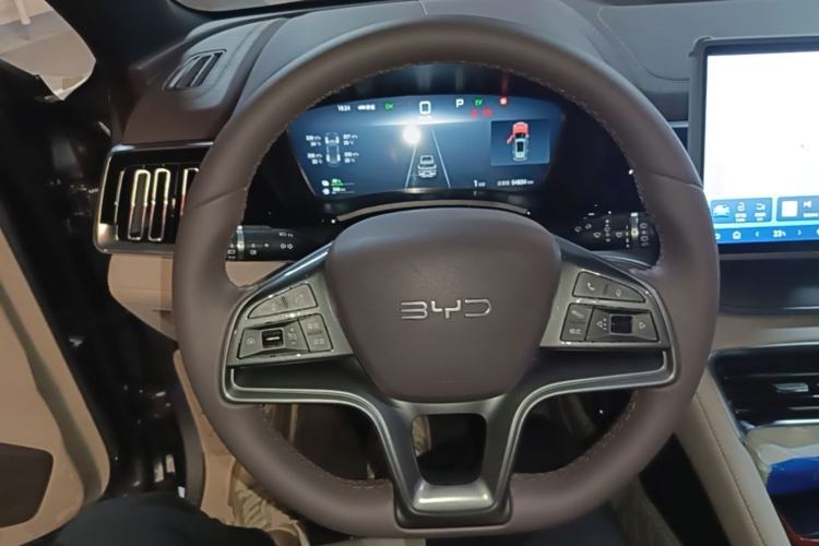 Used BYD Song PLUS New Energy 2025 DM-i 112KM Prestige Model Steering Wheel