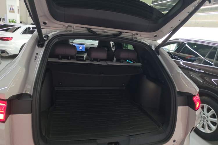 Used BYD Song PLUS New Energy 2025 DM-i 112KM Prestige Model Trunk