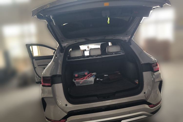 Used BYD Song PLUS New Energy 2025 DM-i 112KM Prestige Model Trunk