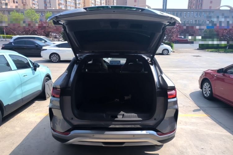 Used BYD Song PLUS New Energy 2025 DM-i 75KM Luxury Model Trunk