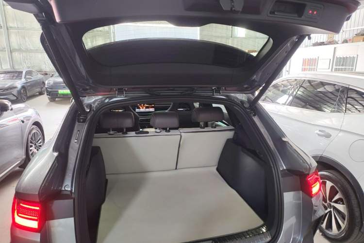 Used BYD Song PLUS New Energy 2025 DM-i 112KM Prestige Model Trunk