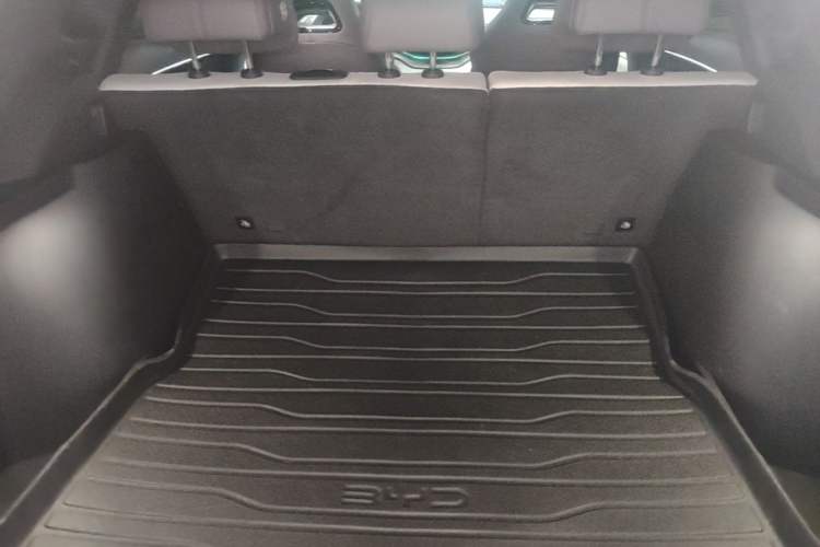 Used BYD Song PLUS New Energy 2025 DM-i 112KM Prestige Model Trunk
