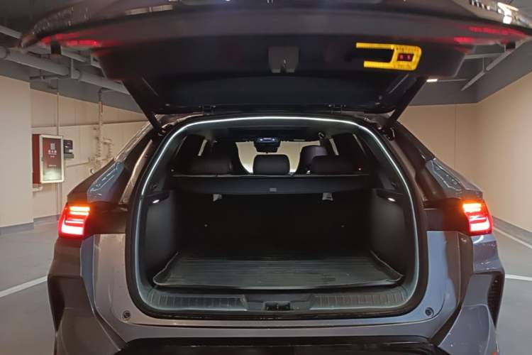 Used BYD Song PLUS New Energy 2025 DM-i 112KM Prestige Model Trunk