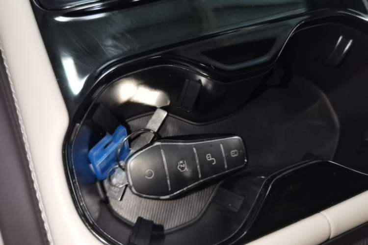 Used BYD Song PLUS New Energy 2025 DM-i 112KM Prestige Model Vehicle Key