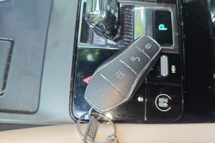 Used BYD Song PLUS New Energy 2025 DM-i Smart Drive 112KM Prestige Model Vehicle Key