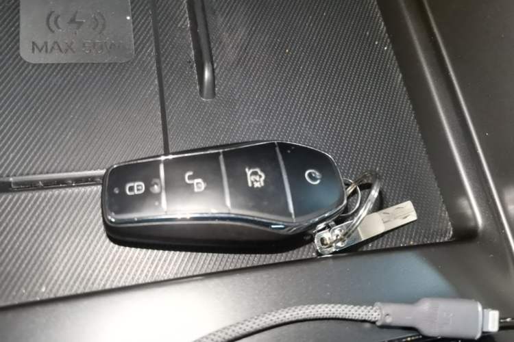 Used BYD Song PLUS New Energy 2025 DM-i 112KM Prestige Model Vehicle Key