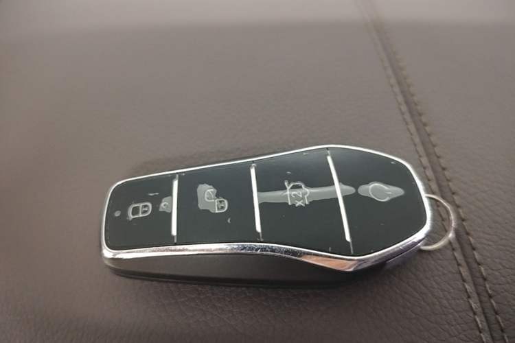 Used BYD Song PLUS New Energy 2025 DM-i 112KM Prestige Model Vehicle Key