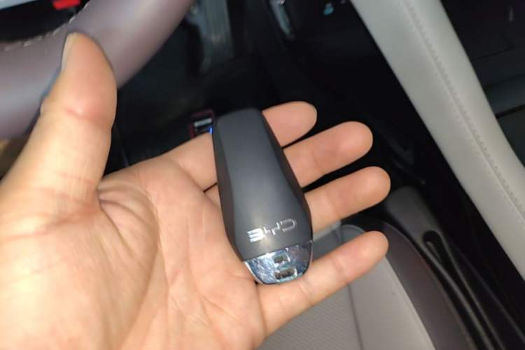 Used BYD Song PLUS New Energy 2025 DM-i 112KM Prestige Model Vehicle Key