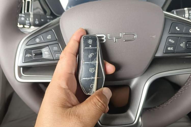 Used BYD Song PLUS New Energy 2025 DM-i 112KM Prestige Model Vehicle Key